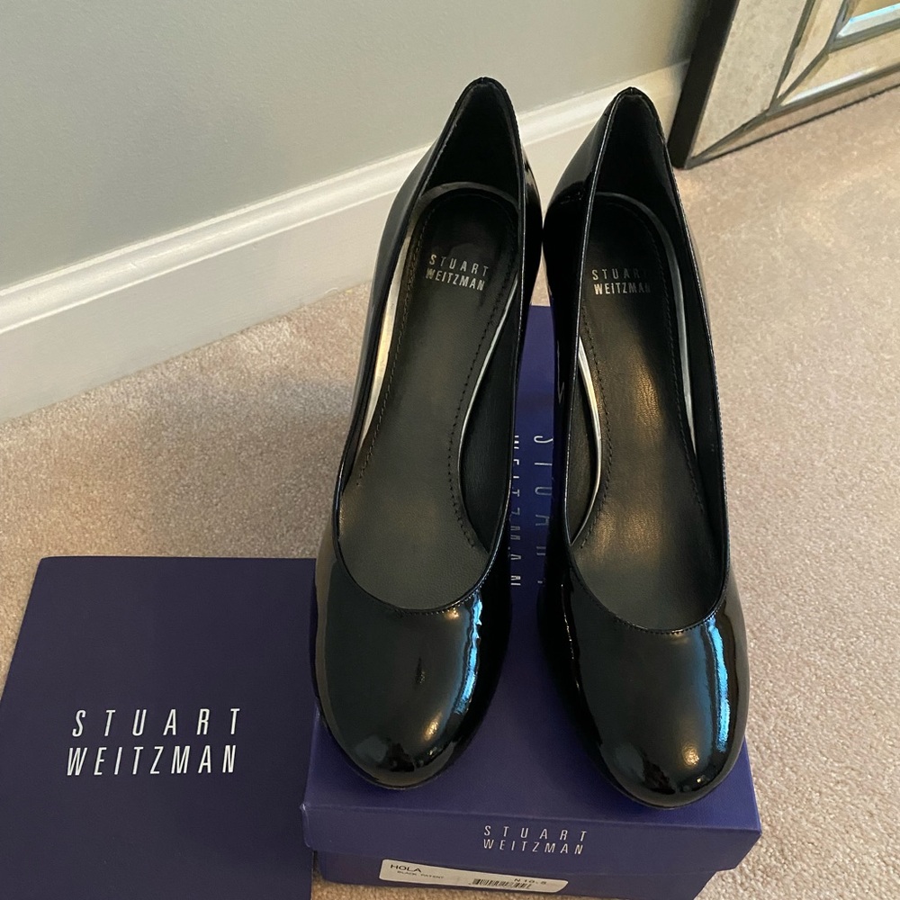 Stuart Weitzman size 10,5 N.